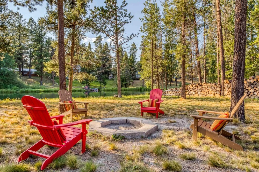 The Settle Inn Riverfront Retreat