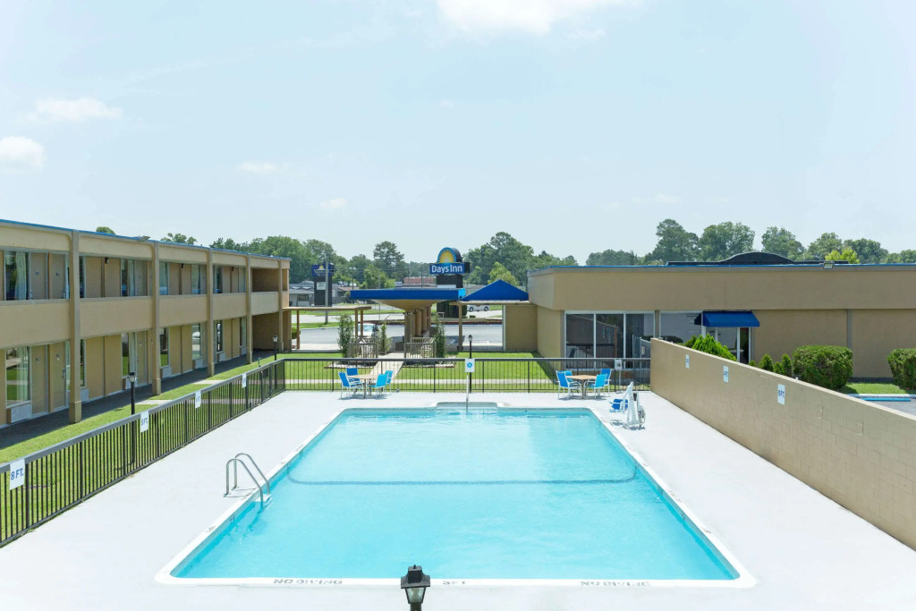 Days Inn by Wyndham Washington