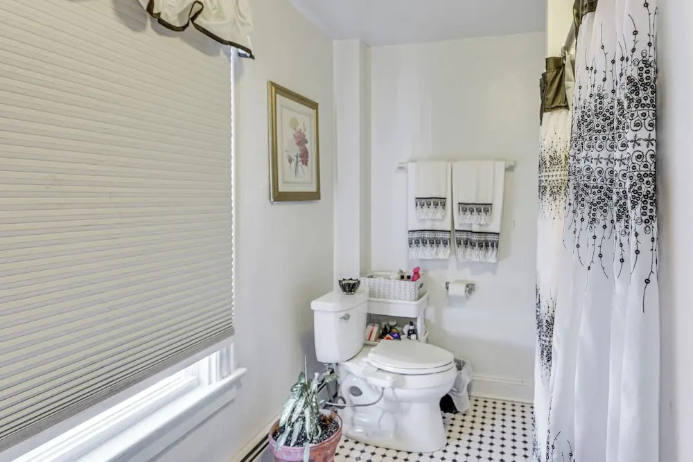 Walk to Wharf & Beaches! Newport Home w/ Patio