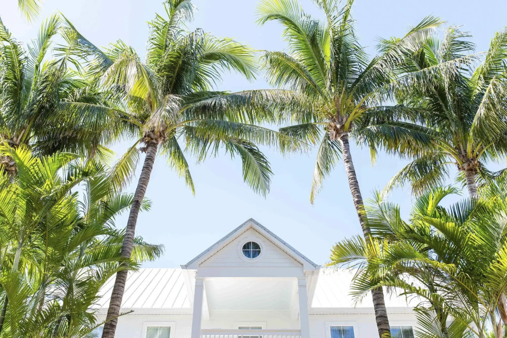 Parrot Key Hotel & Villas