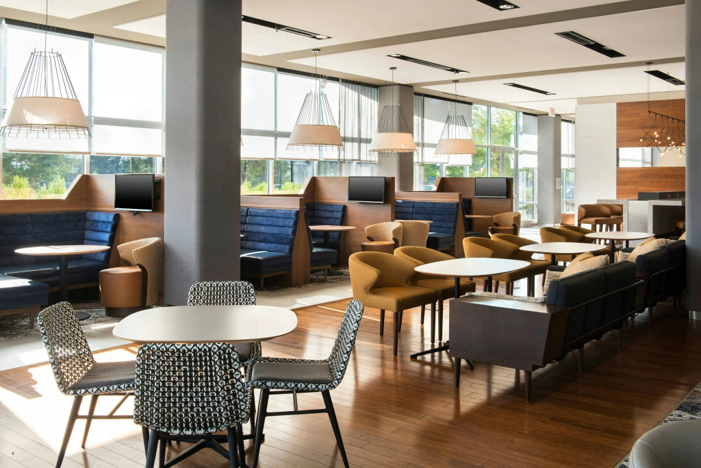 Courtyard by Marriott Philadelphia South at The Navy Yard