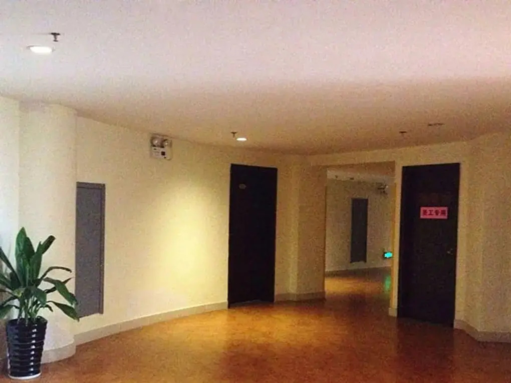 Luoya Fengqing Hotel