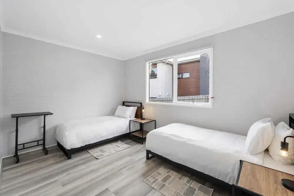 2-bed Rosebud Apartment With BBQ & Garden
