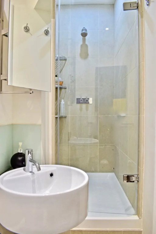 3 Bedroom Apartment in Kensington