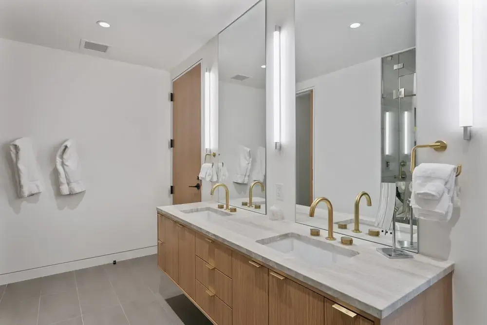 2505 Founders Place - Three Bedroom Deluxe 3 Condo