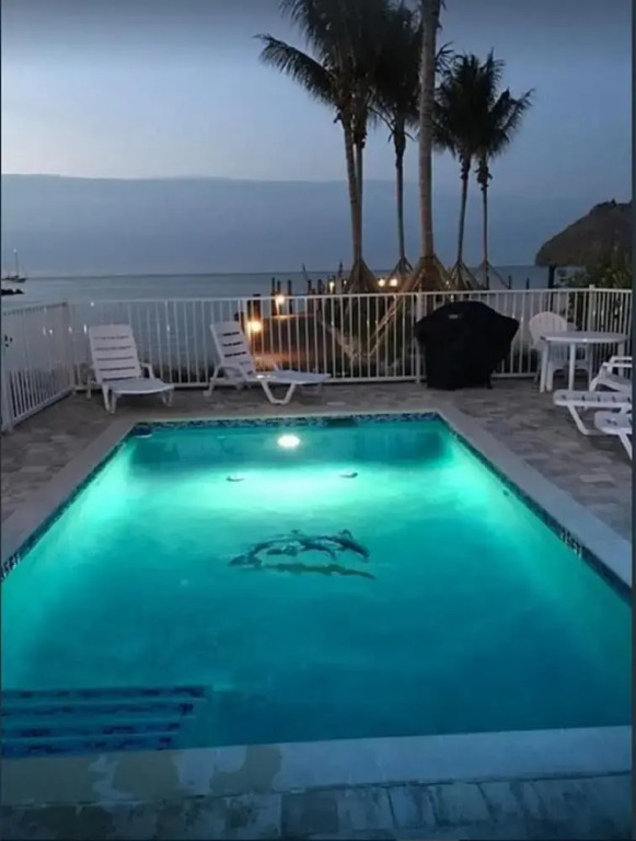 7 Waterfront 4bed 3bath Pool Home
