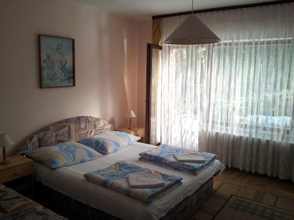 Agi Panzio Obuda