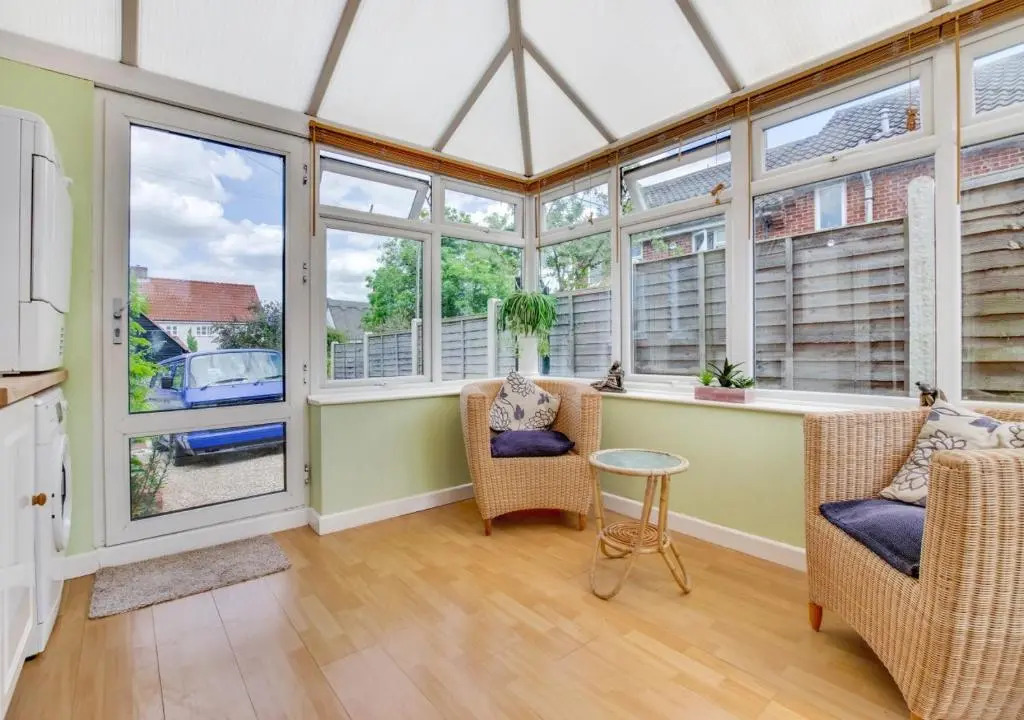 1 Bed in Benhall oc-2bg