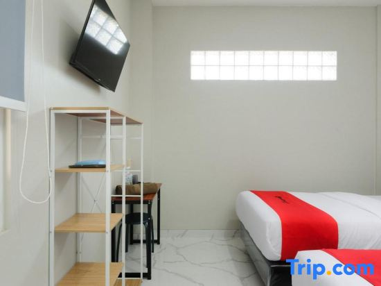 RedDoorz near GSG UNILA Lampung
