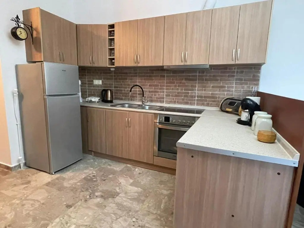 Maisonette 25m from the sea
