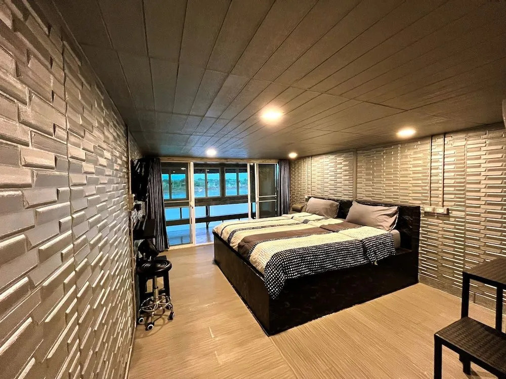 Nokhuuk Rimkhong Riverside Cosy Home