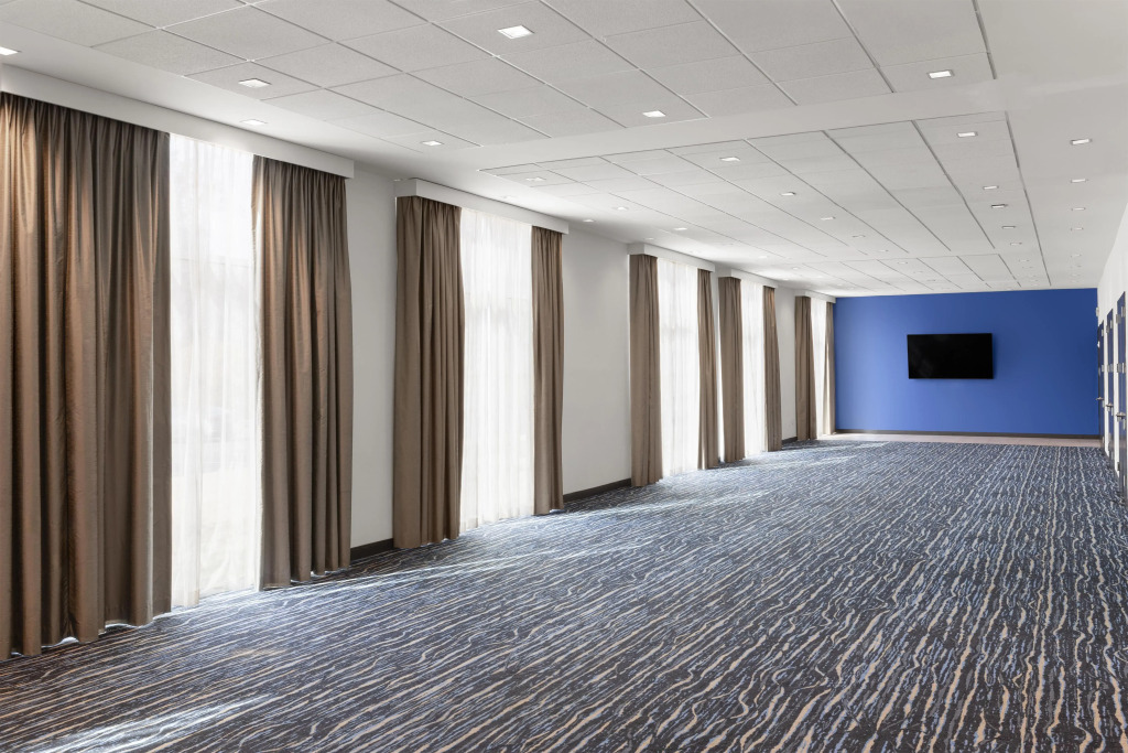 GLo Best Western Nashville Airport
