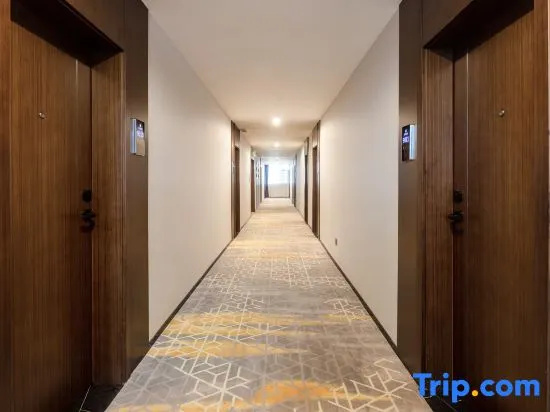 Jinlan'ou Hotel (Pingchang Chunguangyuan Commercial Pedestrian Street Branch)