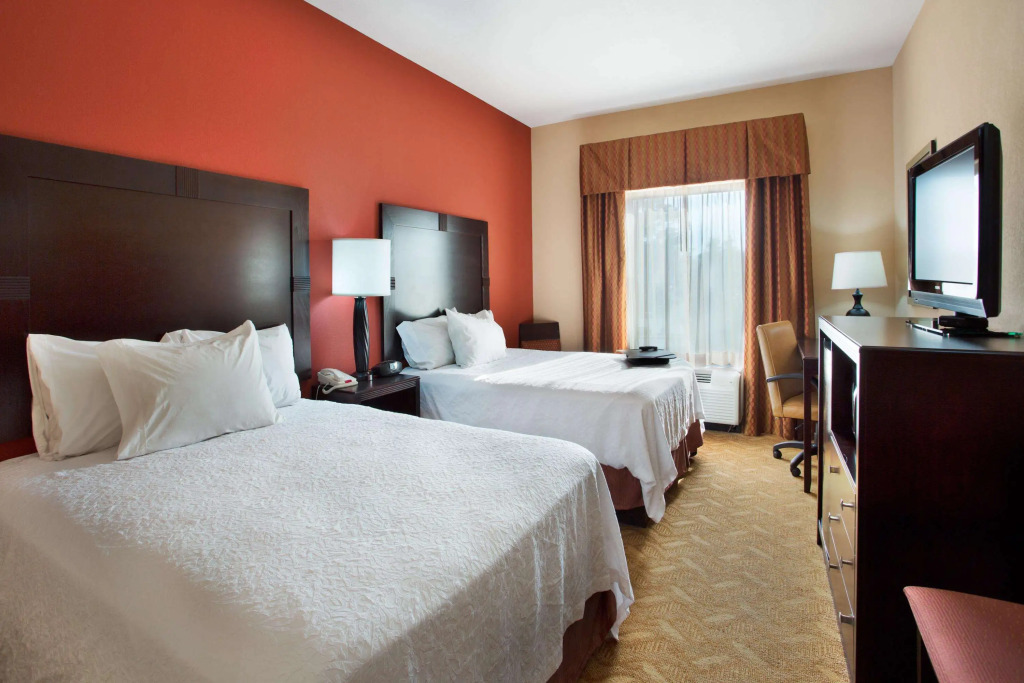 Hampton Inn & Suites Laurel