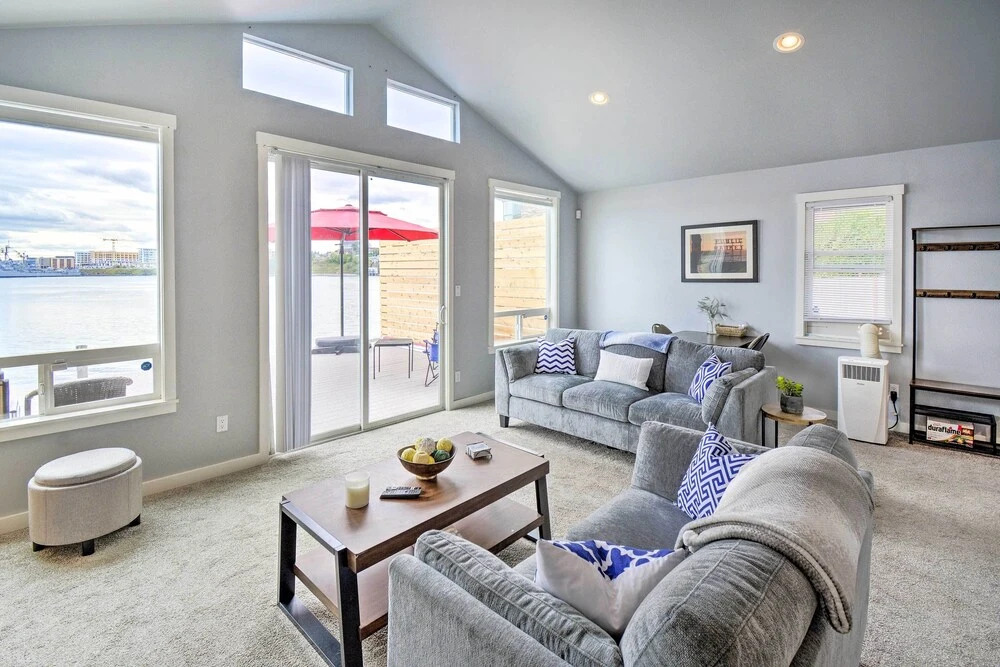 Manette Waterfront: Kayak the Bay & Walk to Town!