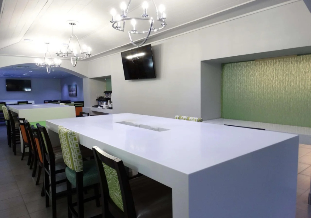 Best Western Plus Orlando Lake Buena Vista South Inn & Suites