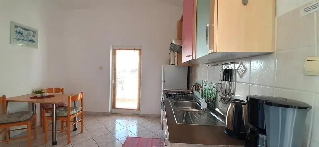 Apartments Hajl