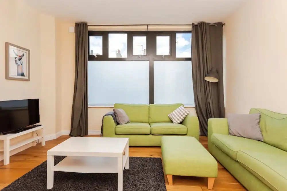 Stylish 2 Bedroom Apartment in Greenwich