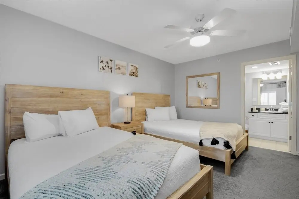 Yacht Club Villas #2-902