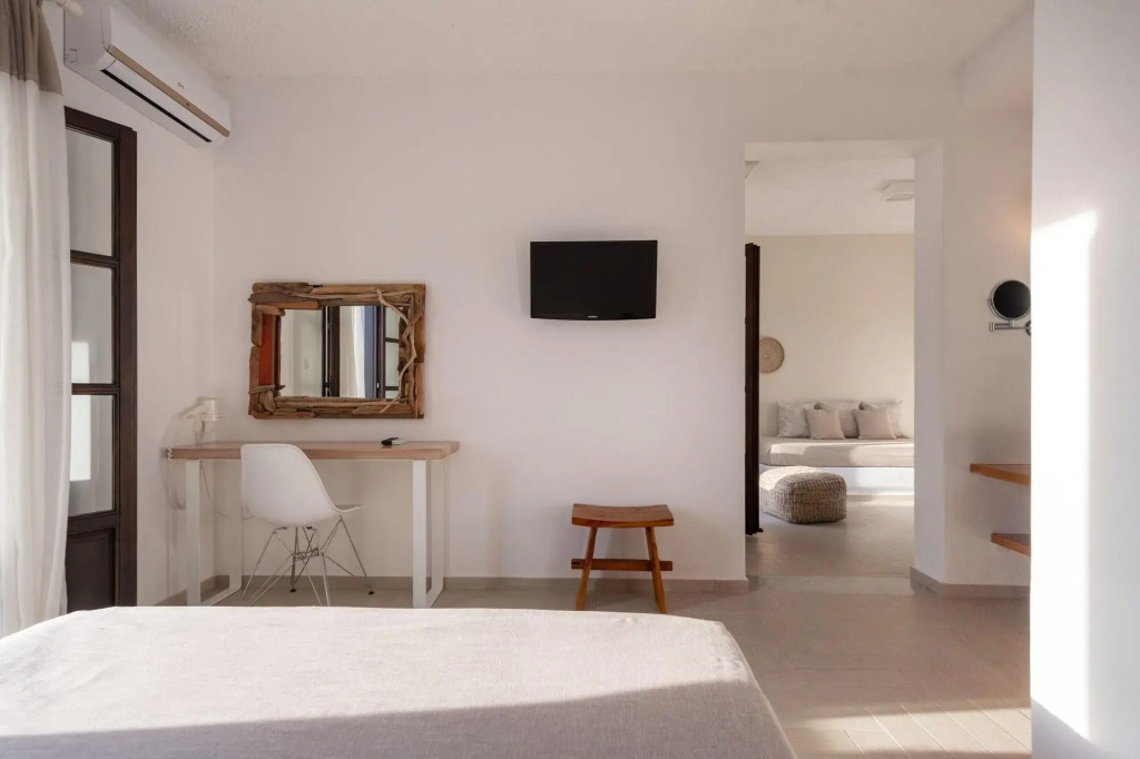 Aella Residence