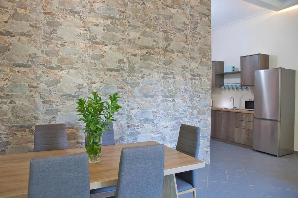 Porfyra Suite 1