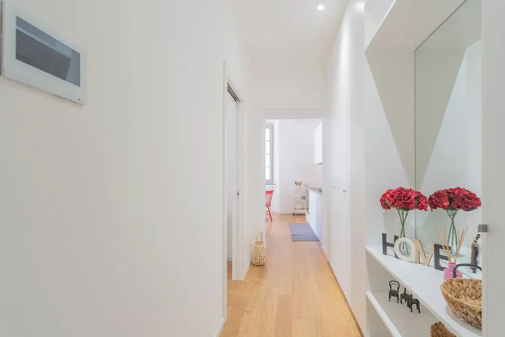 Independence Apartment With Balcony by Rent all Como