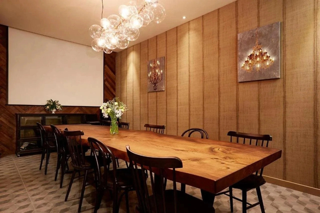 Hongdae Nine Brick Hotel