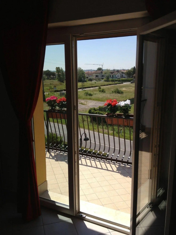 Perla Del Lago Rent Apartments