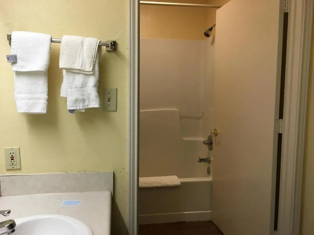 Woodstream Inn