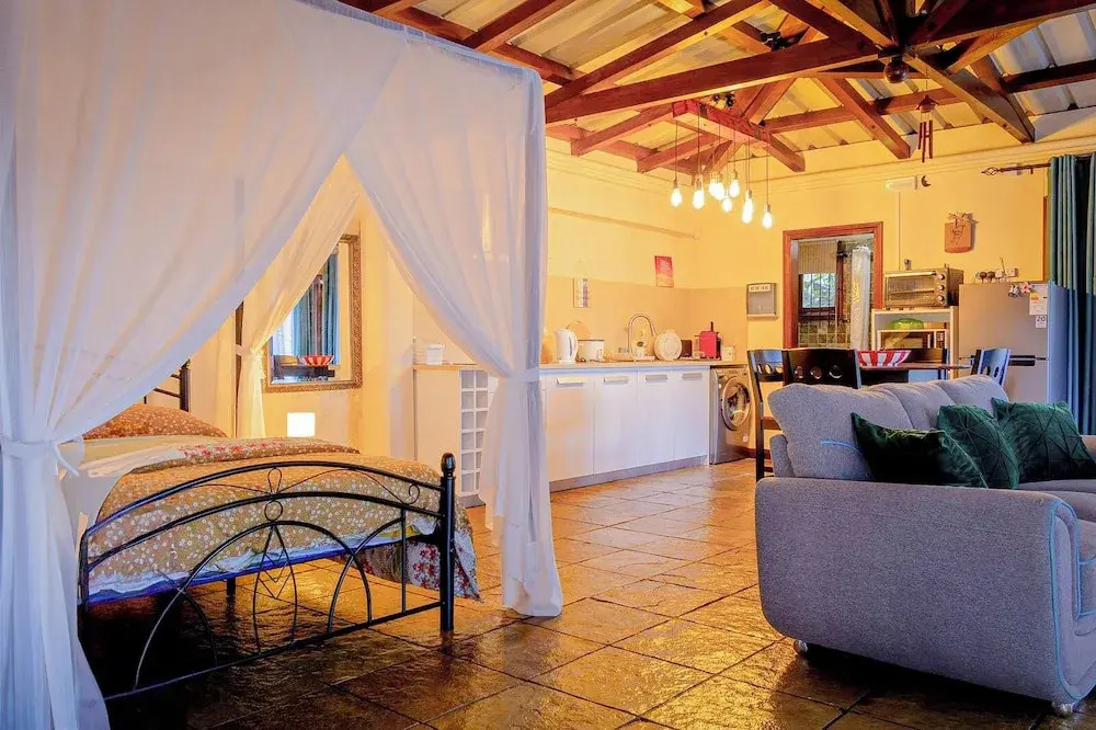 Laurels Villas
