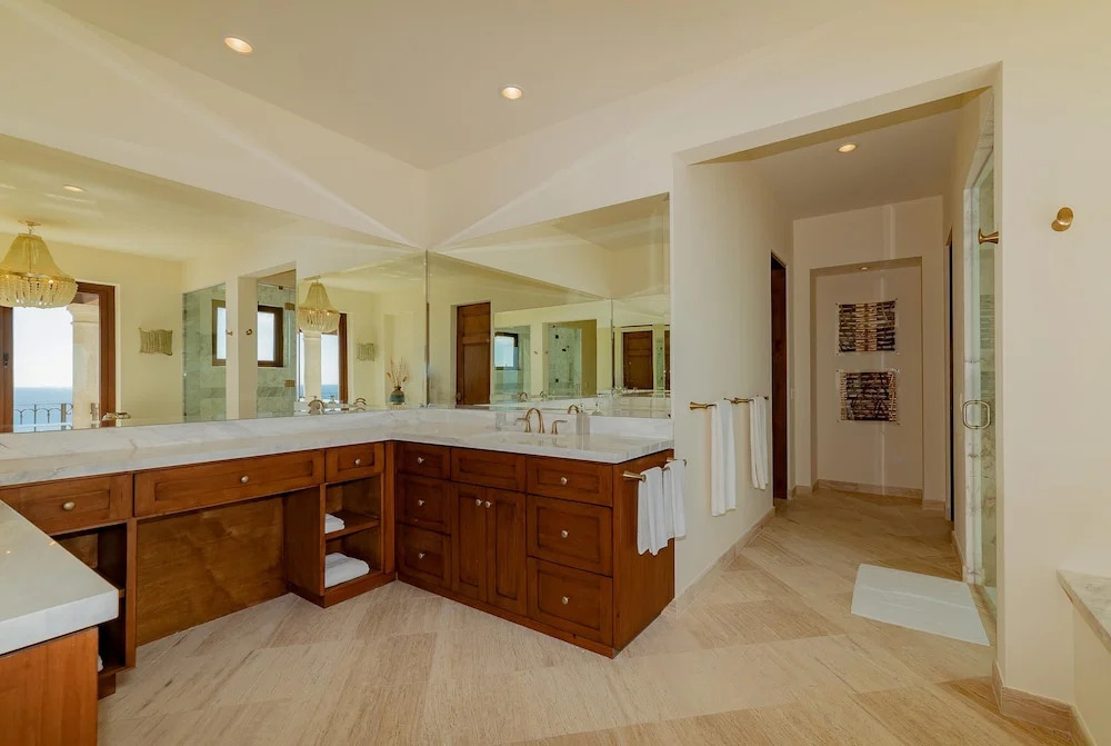 Villa With Sweeping Ocean Views From Pedregal: Casa Stella