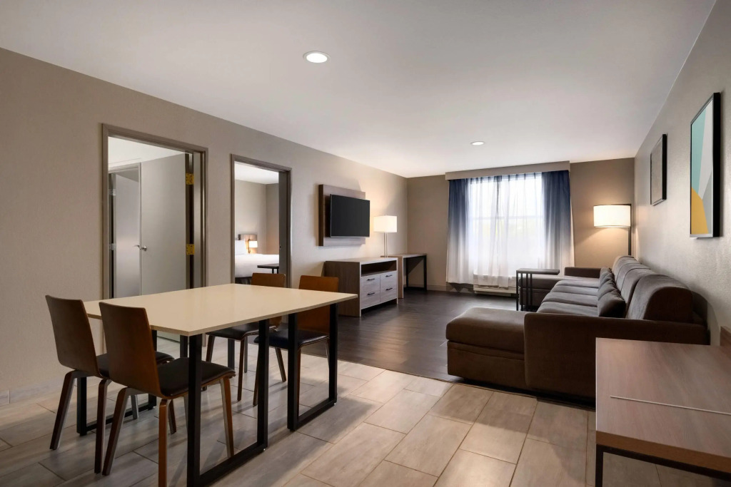 La Quinta Inn & Suites by Wyndham Montgomery