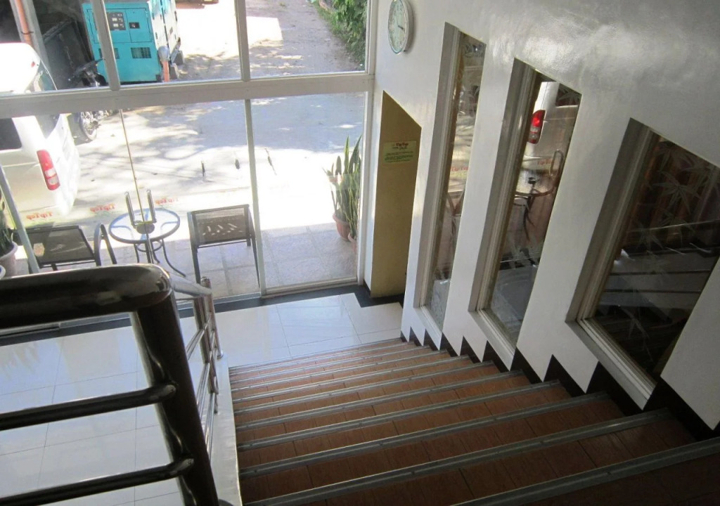Tiptop Tower Suite Inn