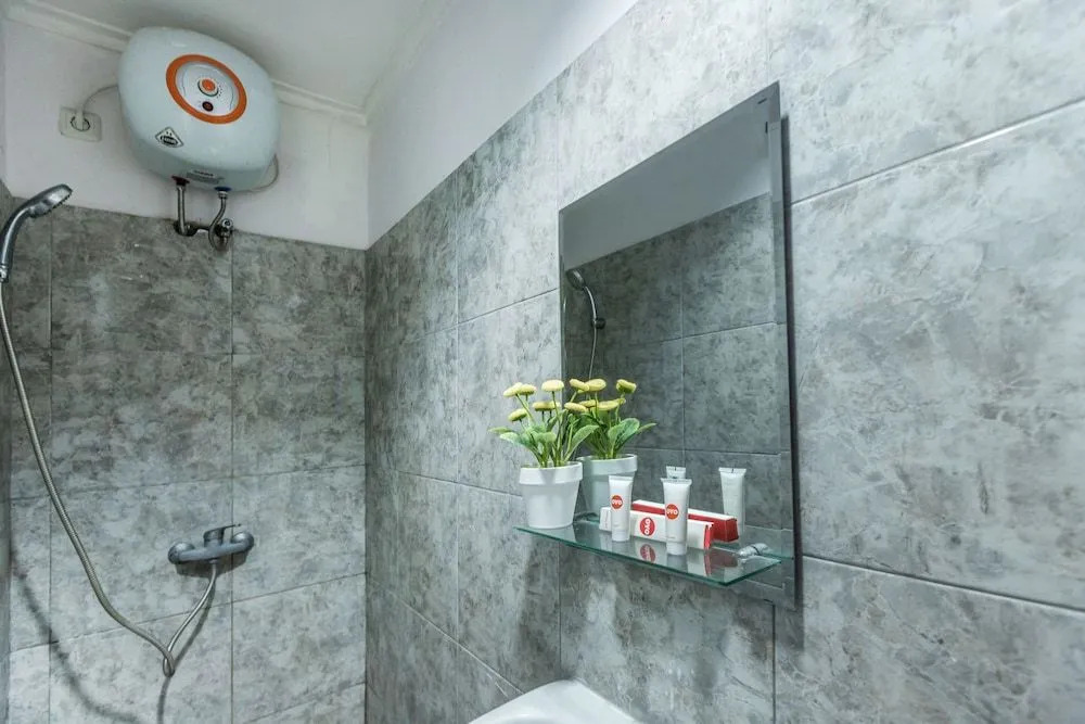 OYO 1491 Sandang Residence Near RS Patria IKKT