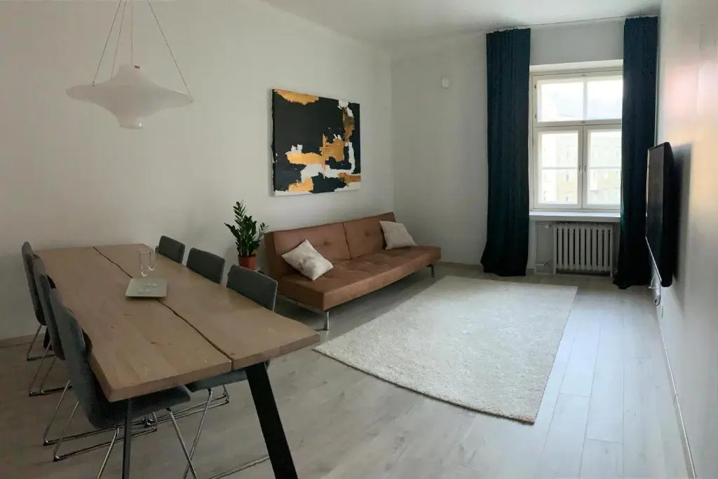 Freda Residence 2