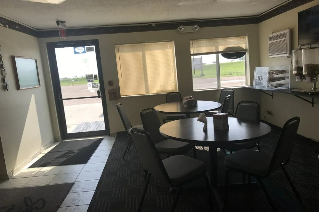 Smart Choice Inn