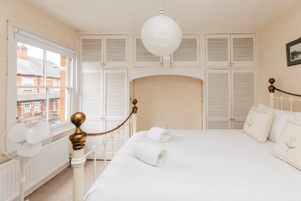 Park End House - Parking Pet Friendly - From 180 Per Night