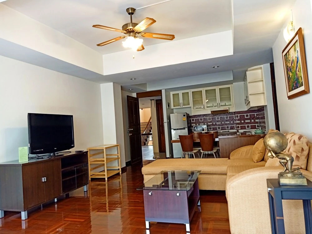 Le Vanvarothai Saladaeng Residence