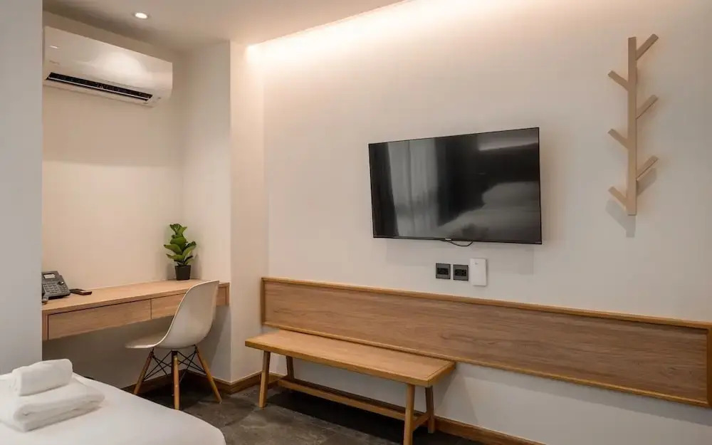 ZEN MASTER HOTEL
