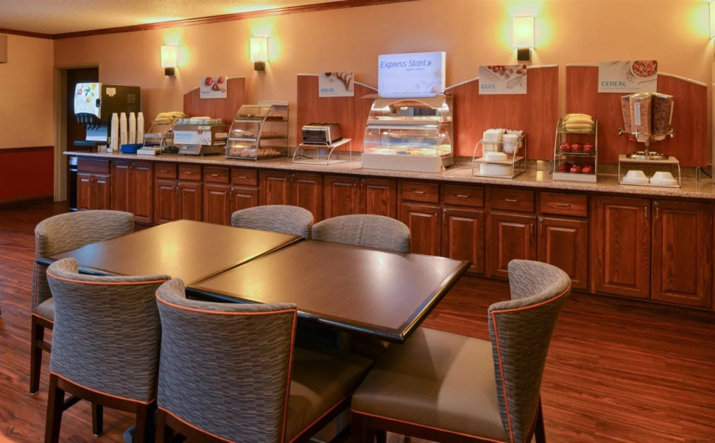 Holiday Inn Express Hotel & Suites Lancaster-Lititz by IHG