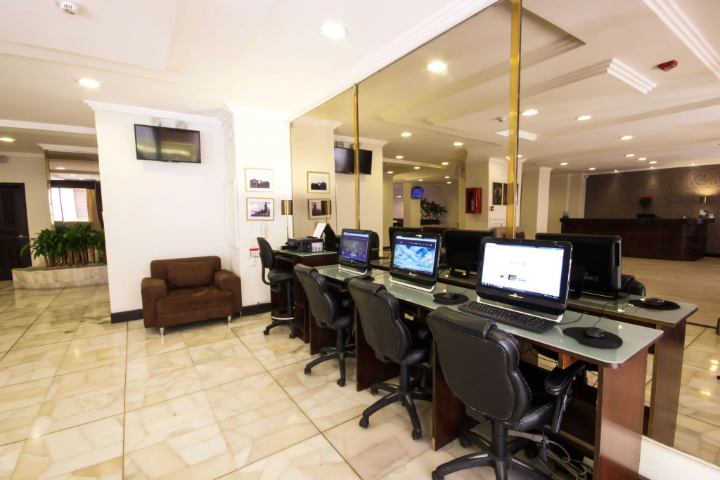 Hotel Presidente by NASS