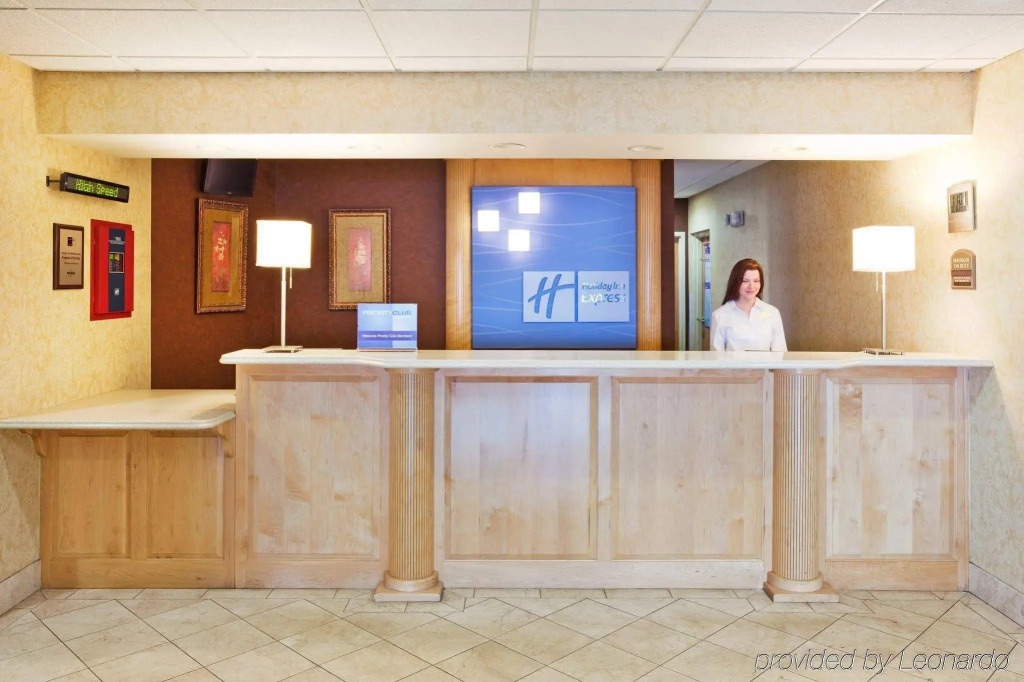 Holiday Inn Express Hotel & Suites London by IHG