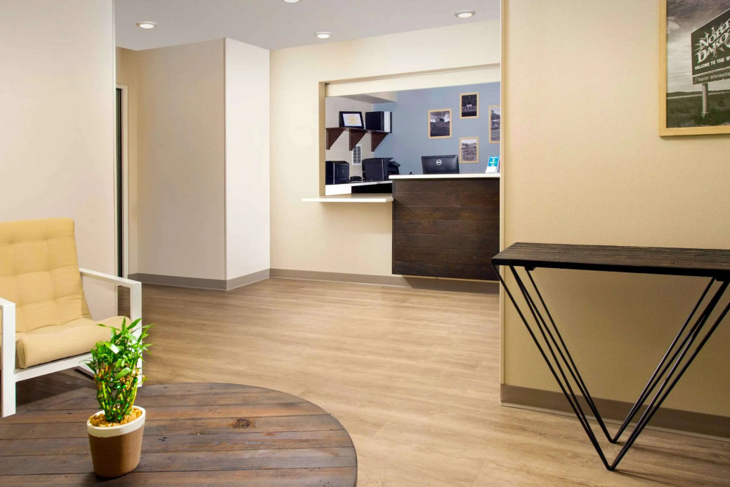 WoodSpring Suites Fargo North Near NDSU
