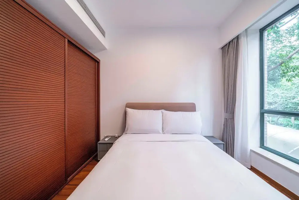 Tyms 2BR APT Lujiazui Renheng Riverside