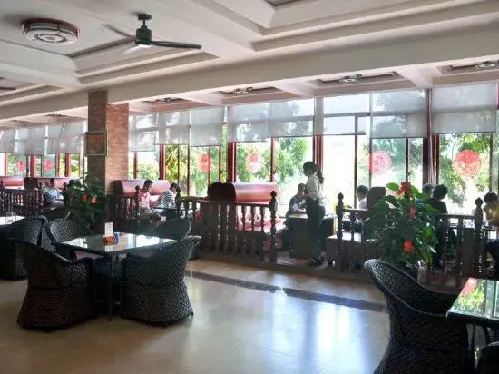 Xingxing Huaqiao Hotel