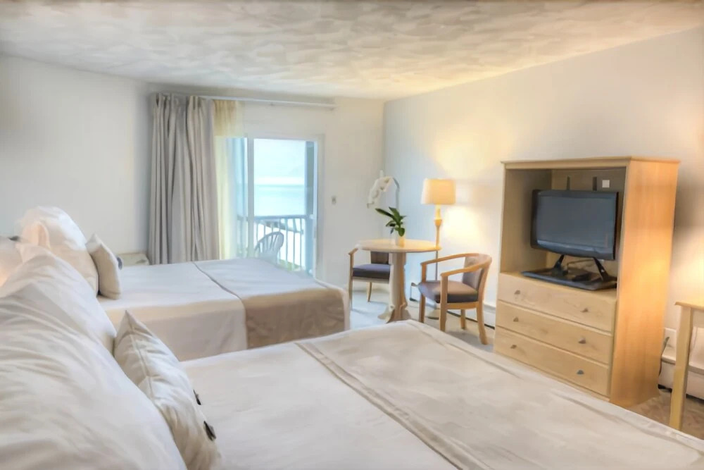 The Three Seasons Resort