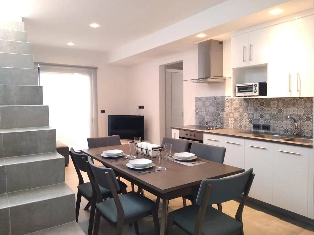 Private Roof w Plunge Pool, Brand New 2 Br Penthouse for 6 sleeps