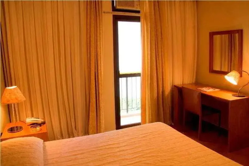 Mc Flats The Claridge
