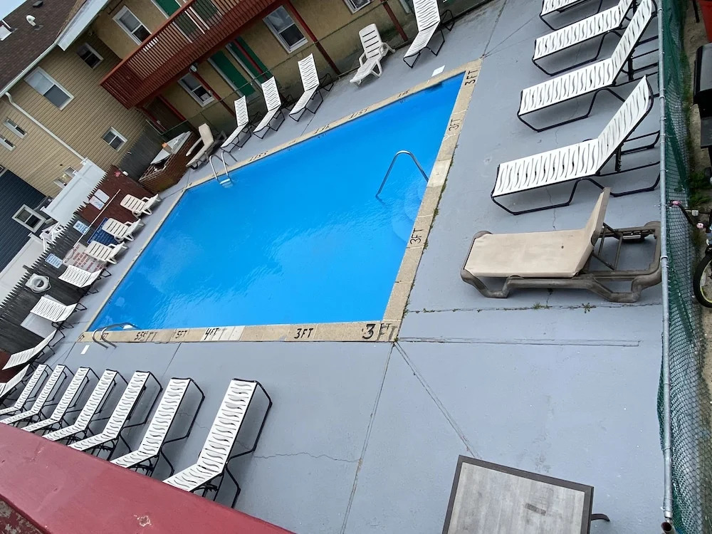 Offshore Motel