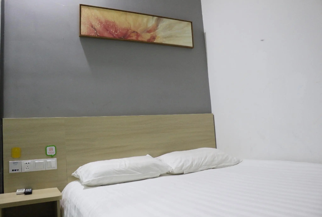 Hi Inn  Shanghai Songjiang Happy Valley